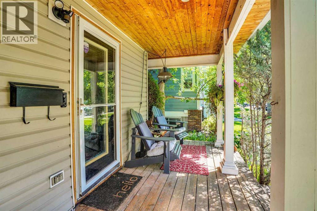 1141 Regent Crescent NE - 45