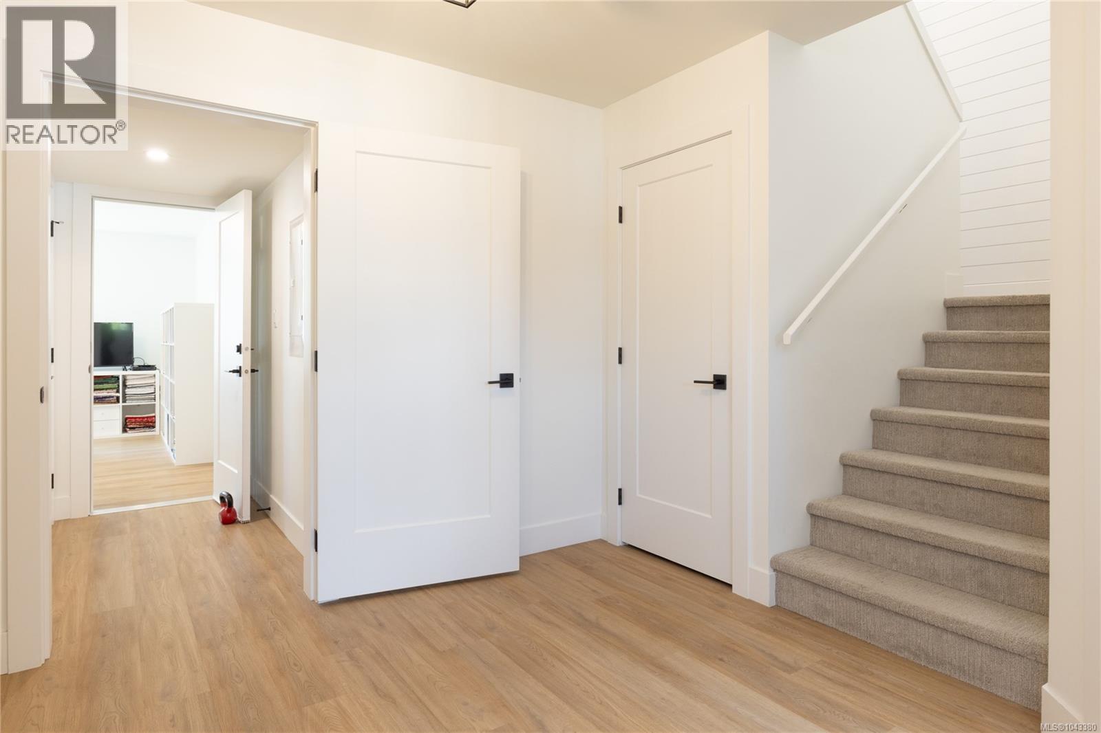 107 Evelyn Pl - 26
