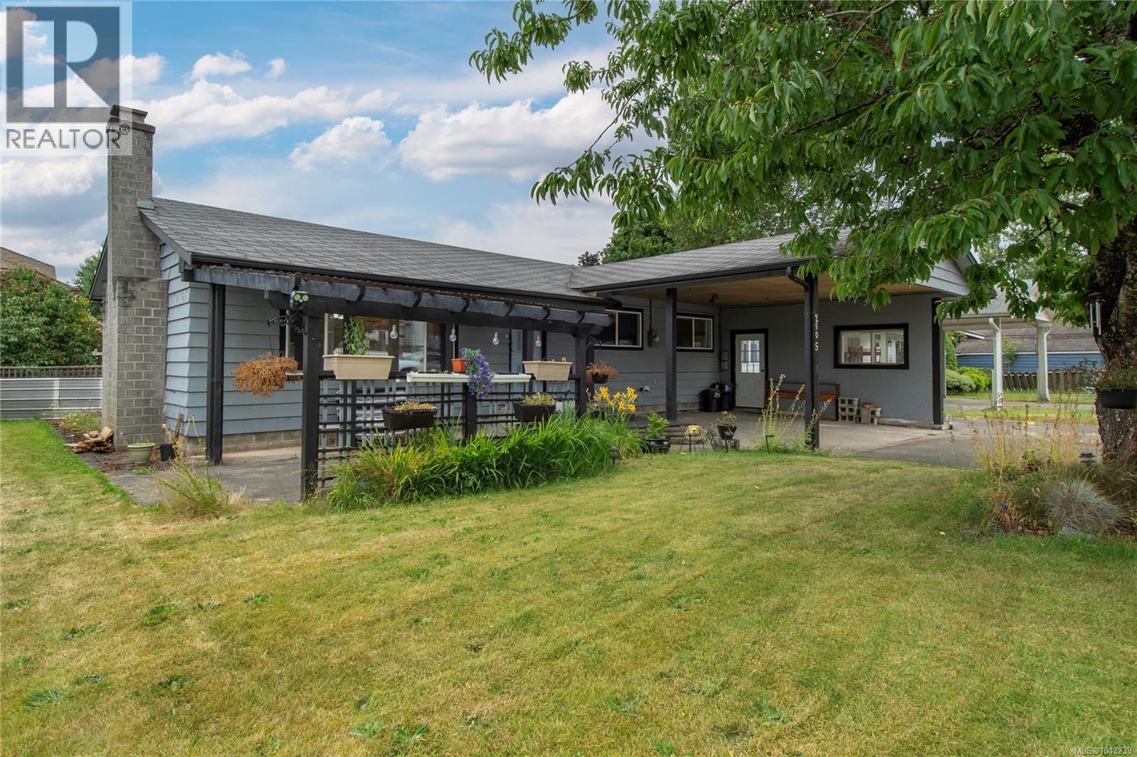 2505 Alder St S - 1
