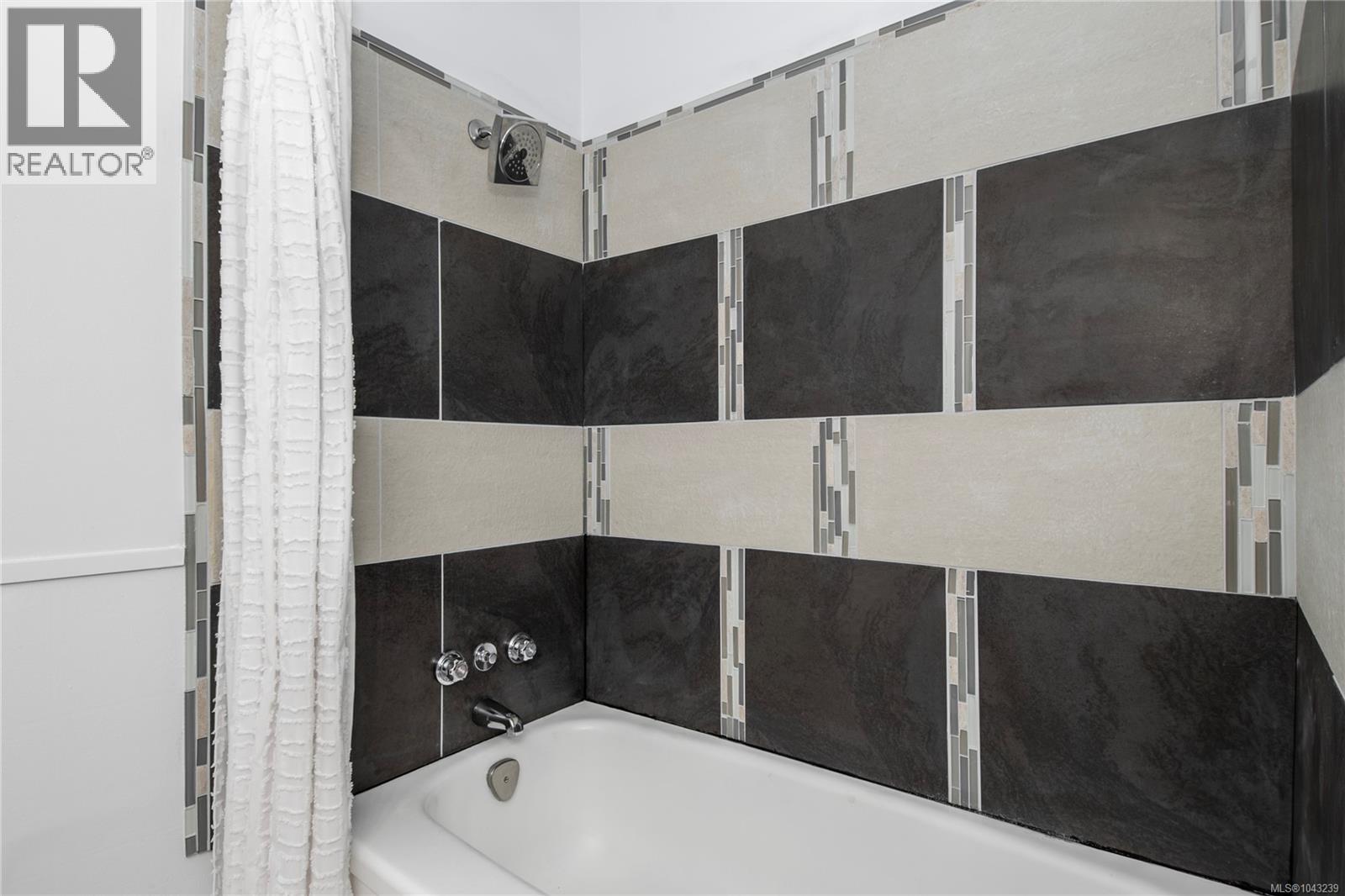 2505 Alder St S - 23