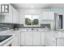 2505 Alder St S, Campbell River, BC V9W5T3 Photo 12