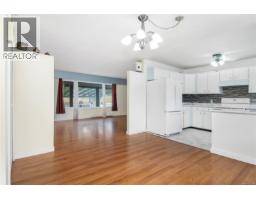 Living room - 2505 Alder St S, Campbell River, BC V9W5T3 Photo 9