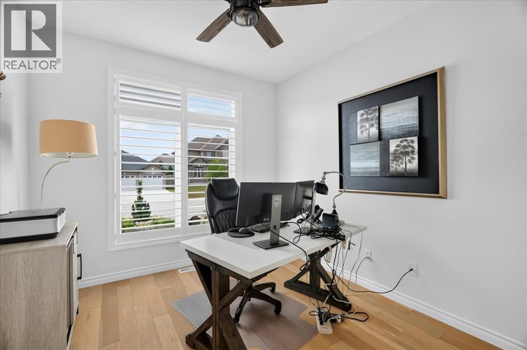 87 BOYD BOULEVARD - 6