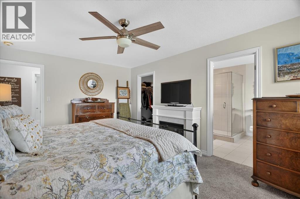 87 BOYD BOULEVARD - 23