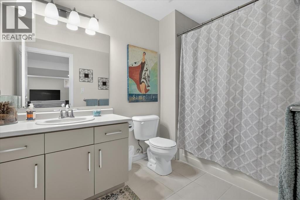 87 BOYD BOULEVARD - 37