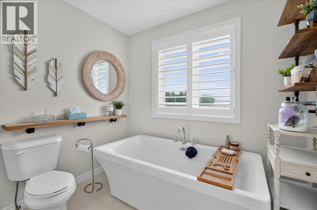 87 BOYD BOULEVARD - 25