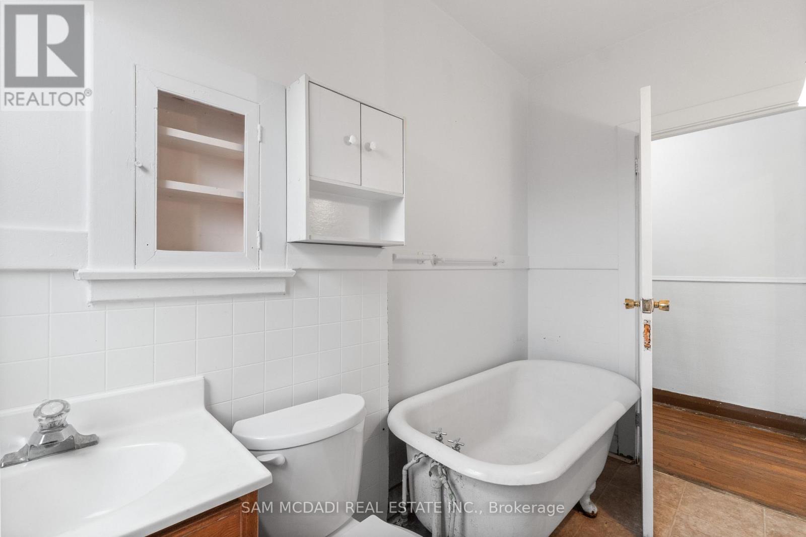 259 MILVERTON BOULEVARD - 12