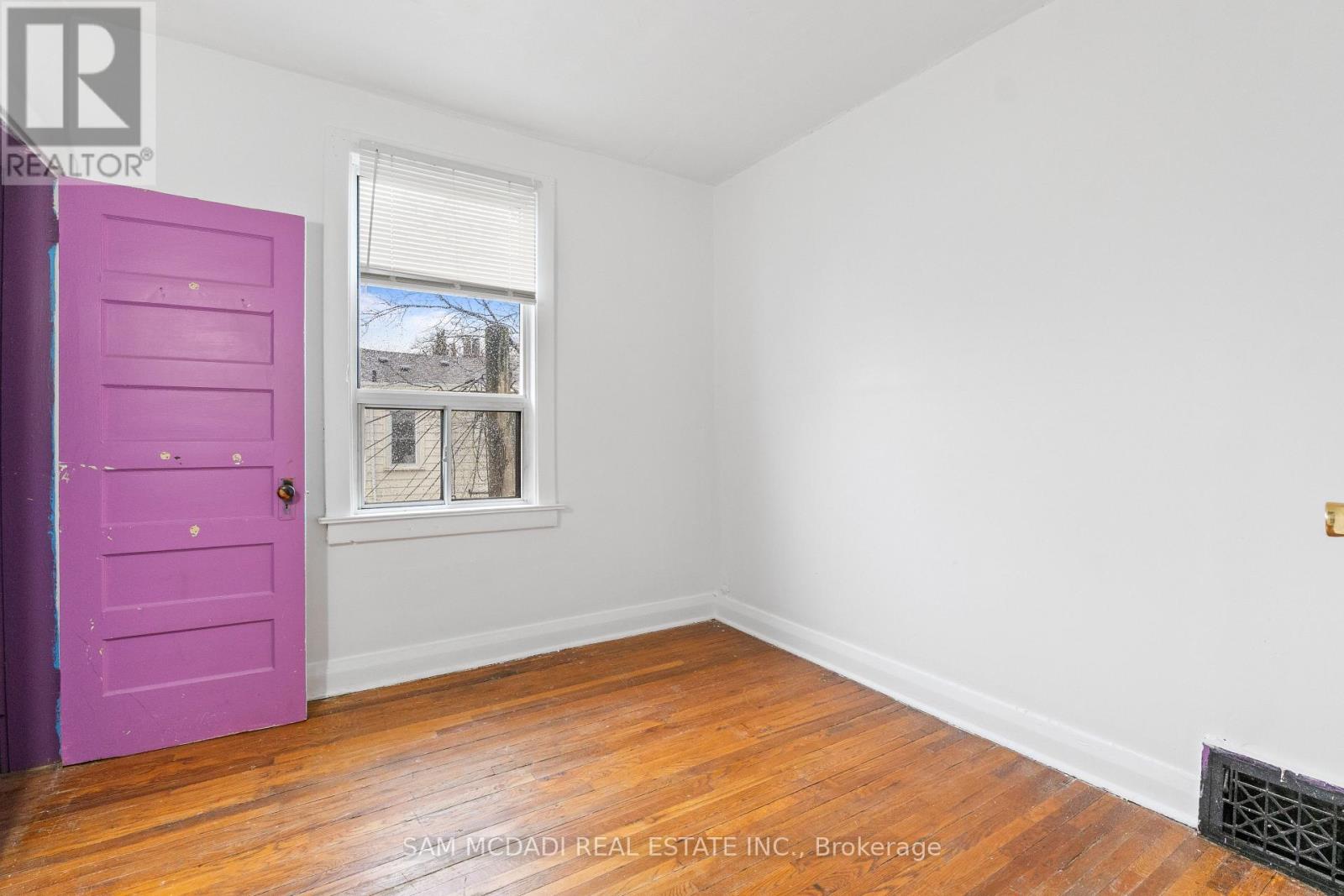 259 MILVERTON BOULEVARD - 19