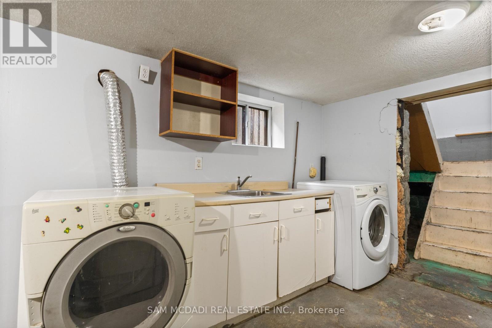 259 MILVERTON BOULEVARD - 25