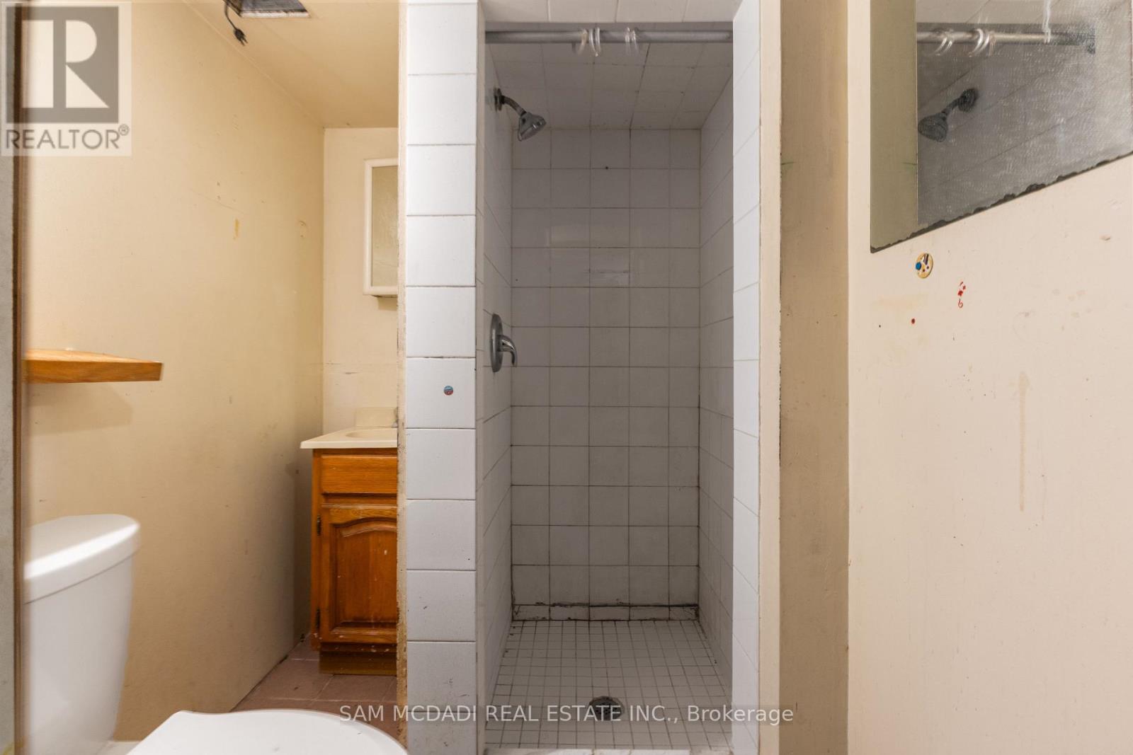 259 MILVERTON BOULEVARD - 27