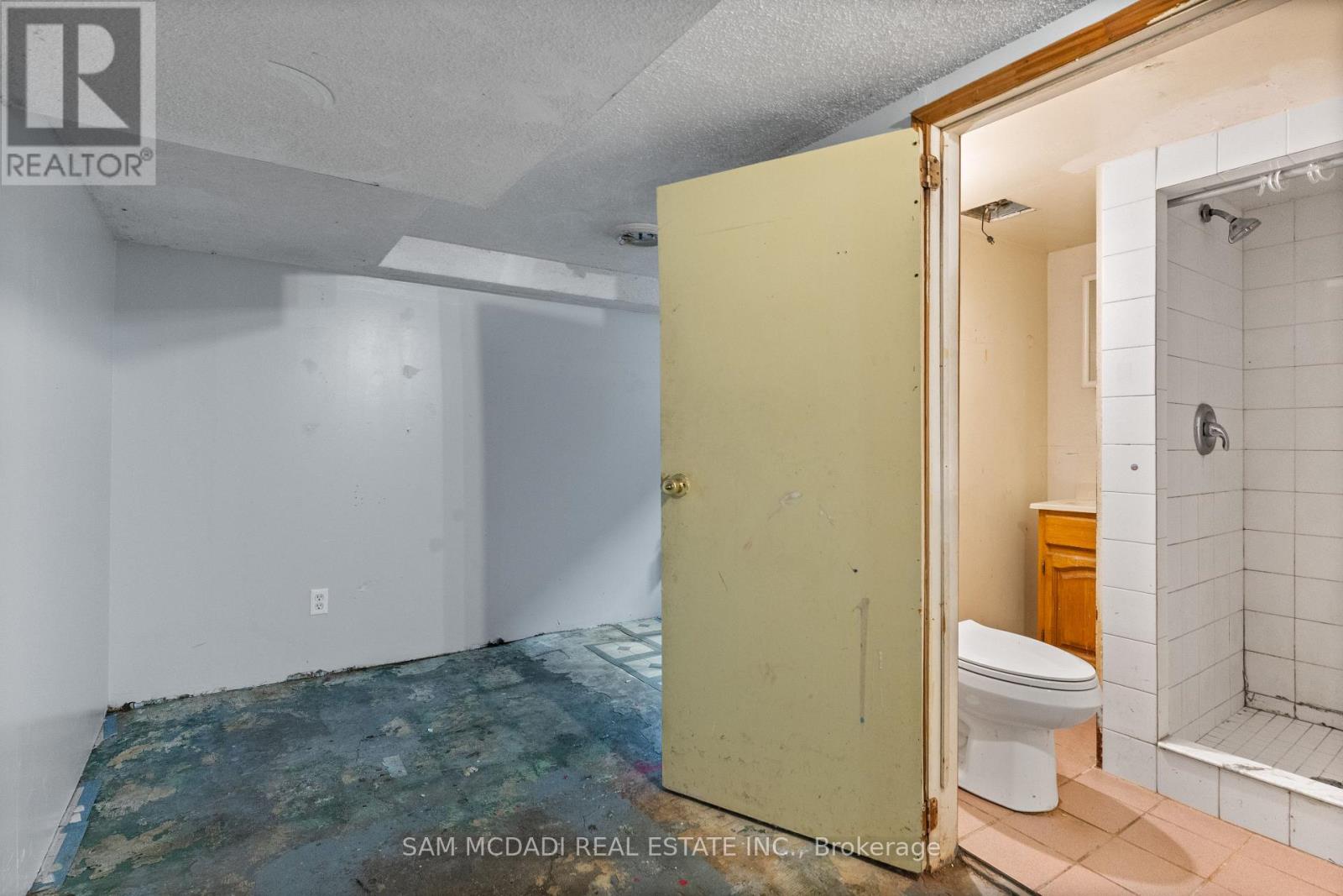 259 MILVERTON BOULEVARD - 28