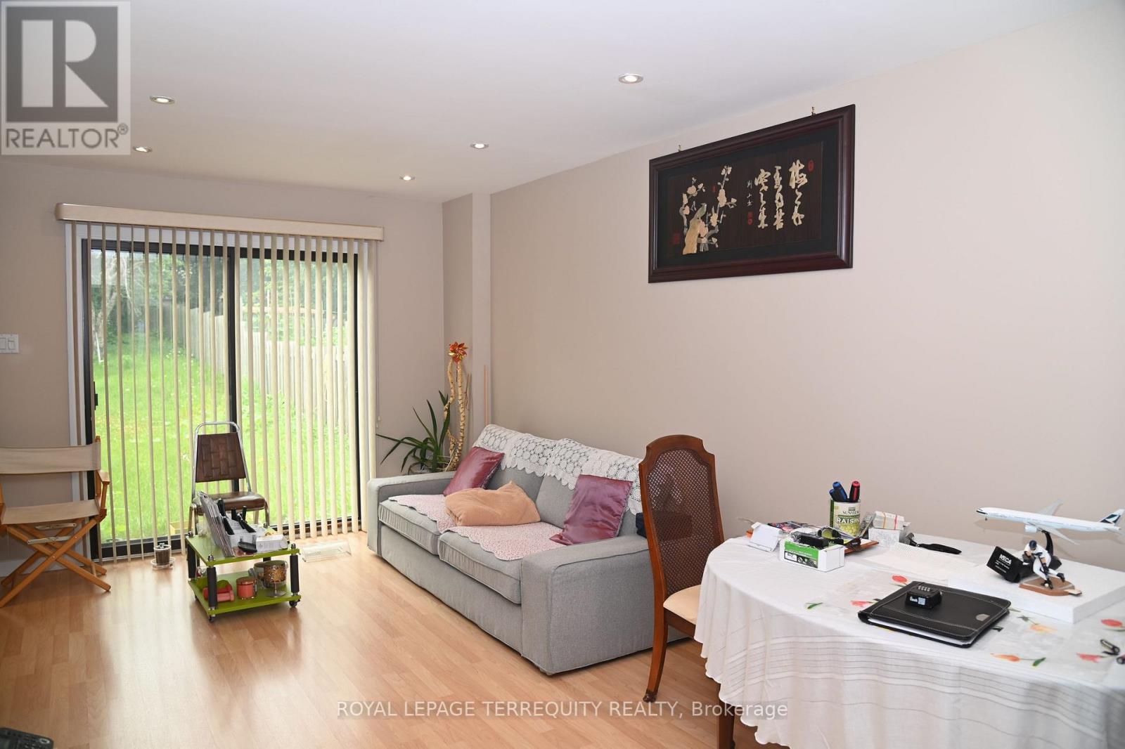 22 WHITE HEATHER BOULEVARD - 10