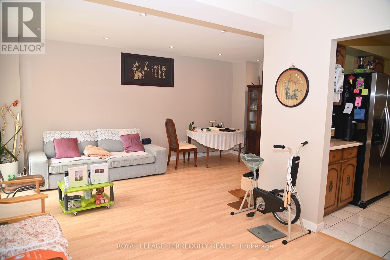 22 WHITE HEATHER BOULEVARD - Image 11