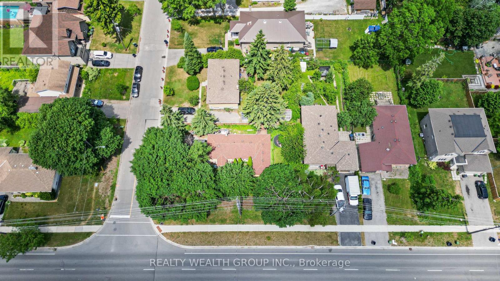 4450 LAWRENCE AVENUE E - 5