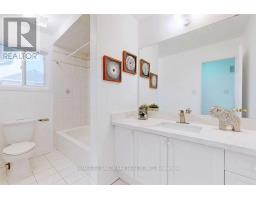47 Waterton Crescent, Richmond Hill, ON L4B4L2 Photo 13