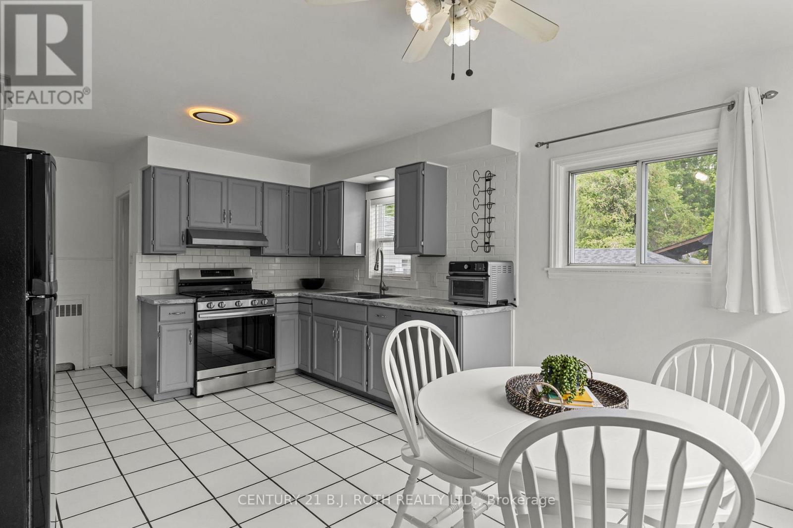 52 MARCUS STREET - Image 6