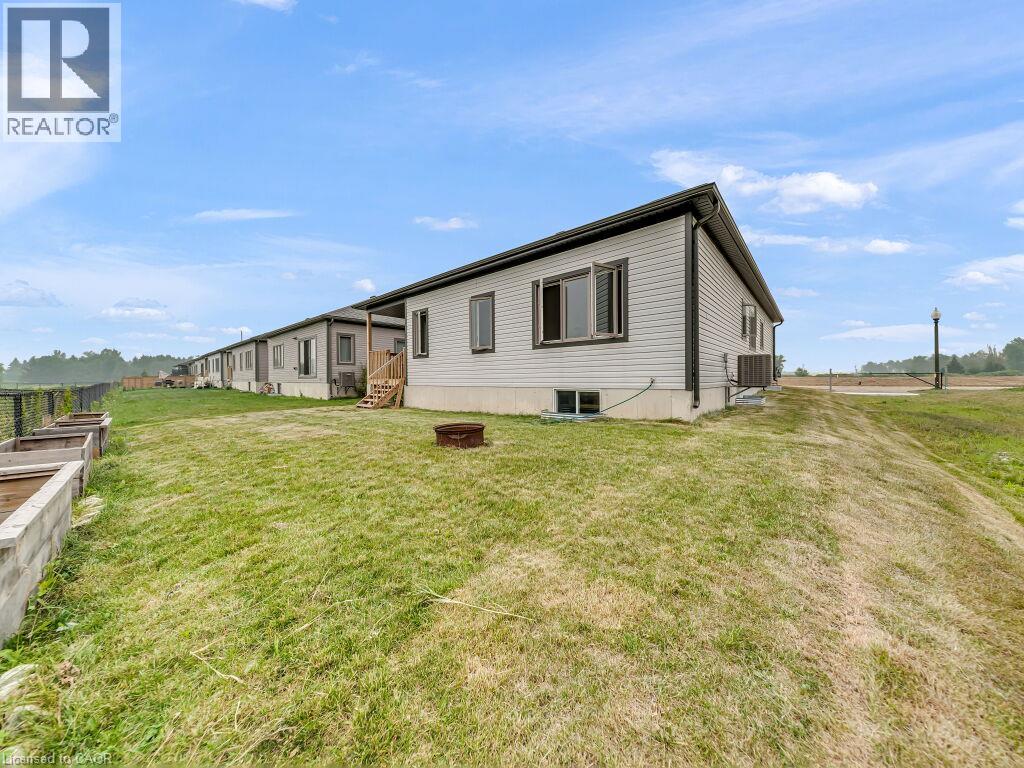 138 SAUNDERS Street - 14