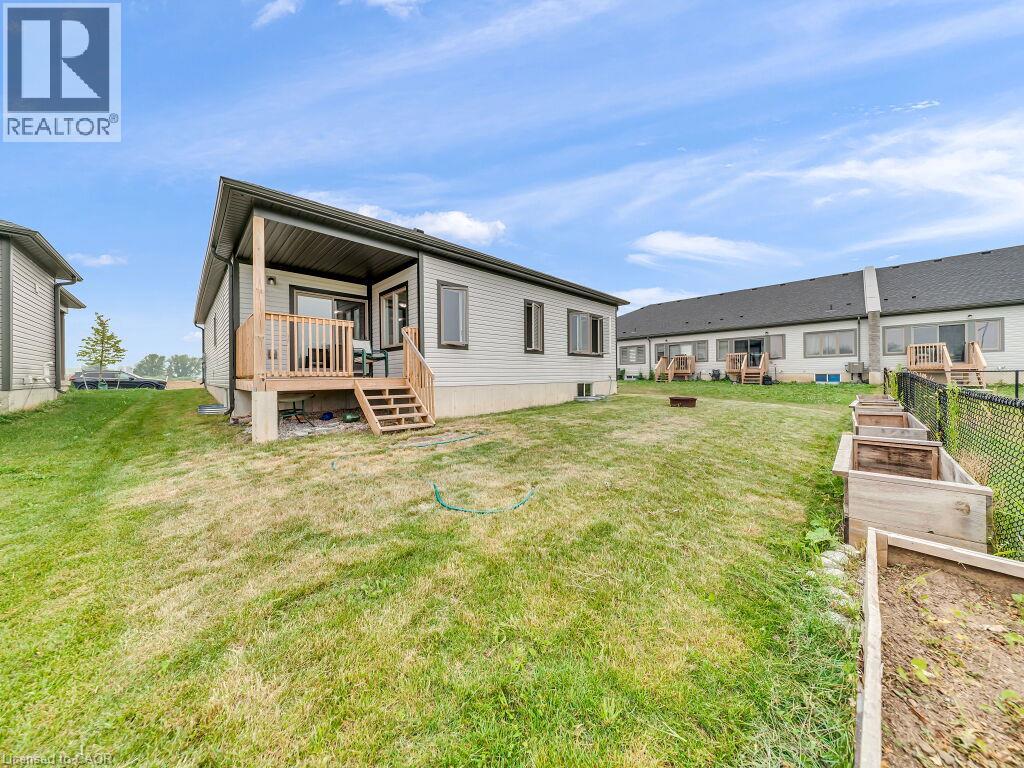 138 SAUNDERS Street - 27