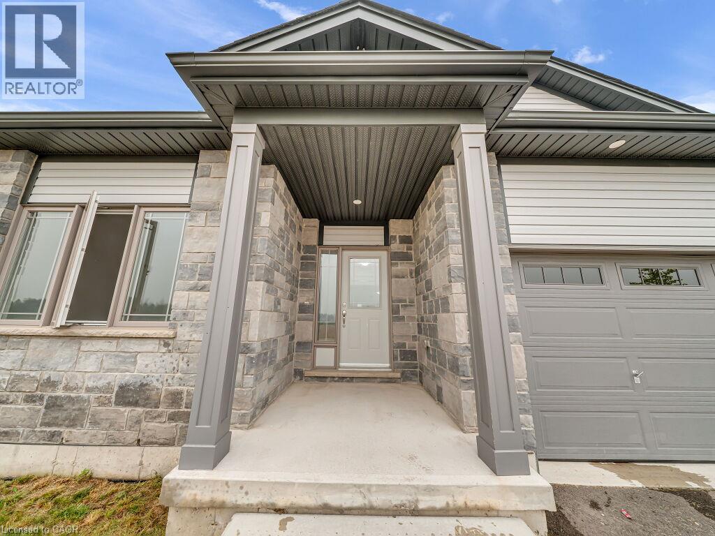 138 SAUNDERS Street - Image 3