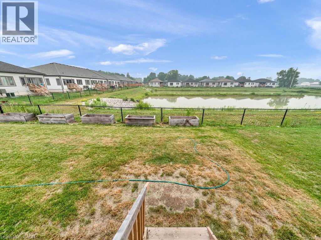 138 SAUNDERS Street - 35