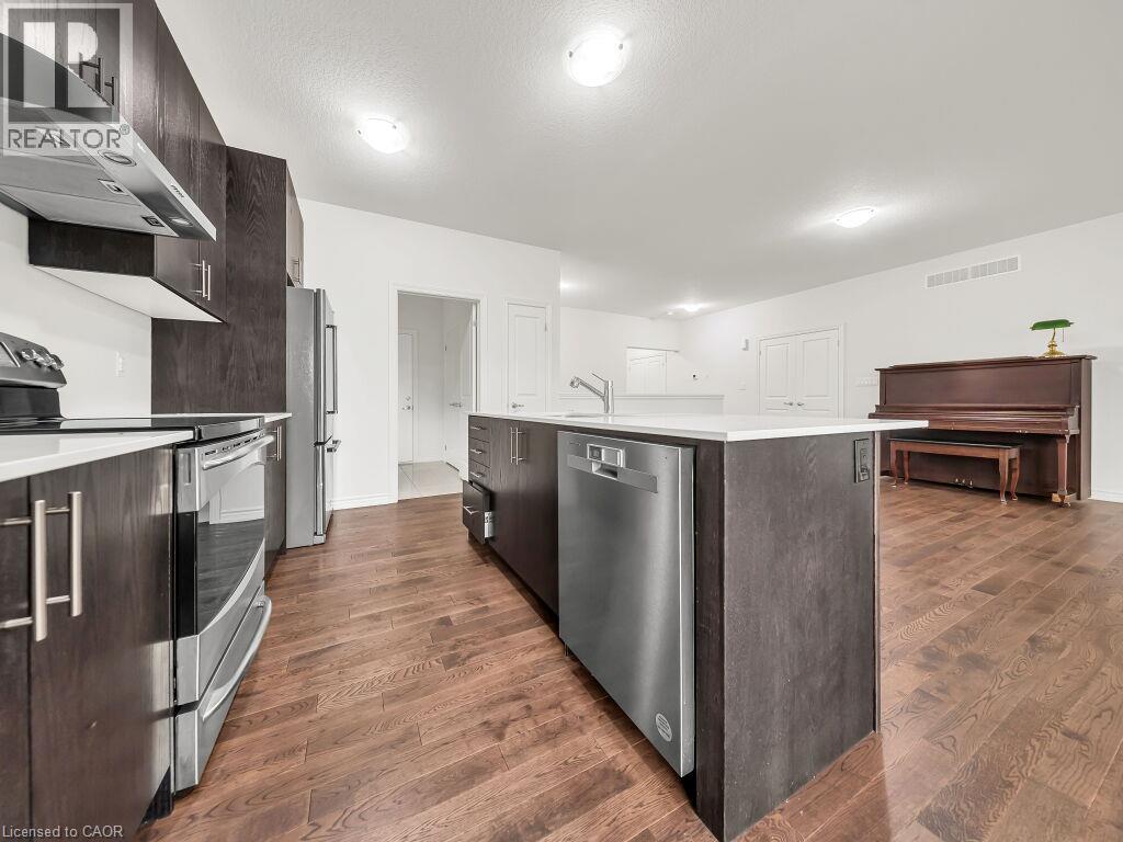 138 SAUNDERS Street - Image 7