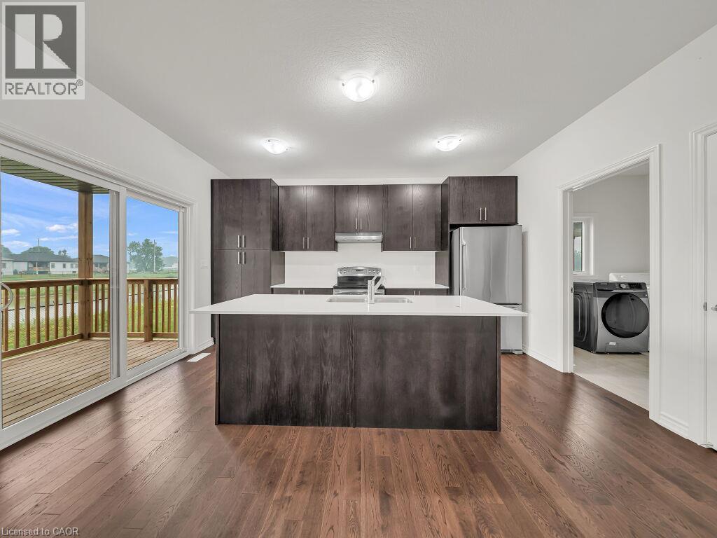 138 SAUNDERS Street - 8