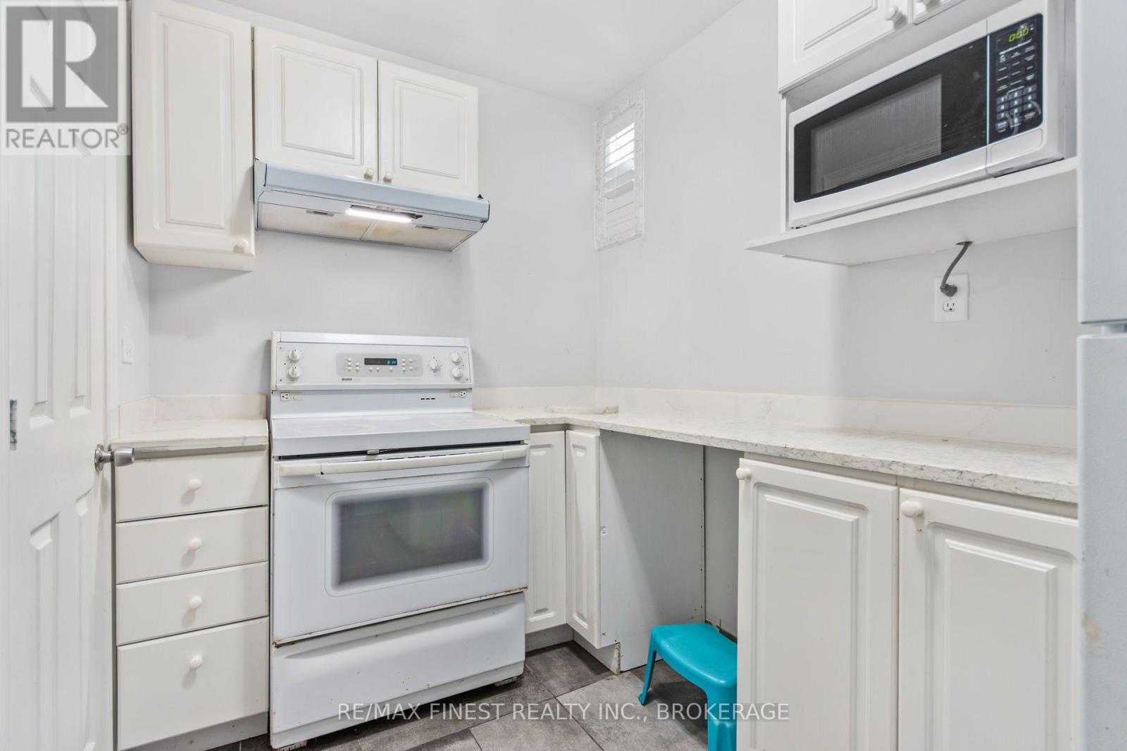206 PAULINE TOM AVENUE - Image 33