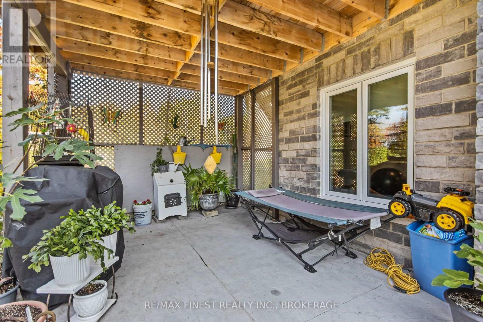 206 PAULINE TOM AVENUE - Image 36