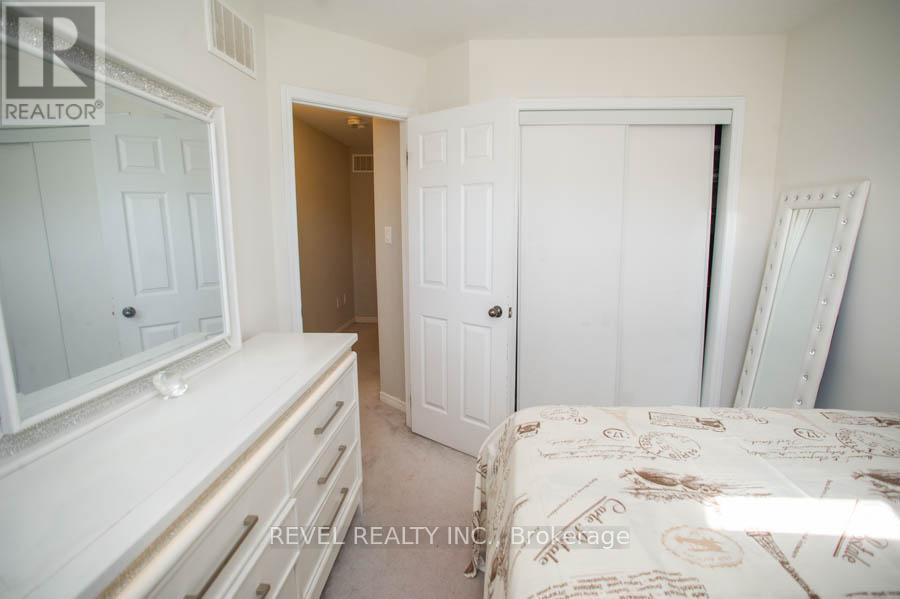 153 ENGLISH LANE - 14
