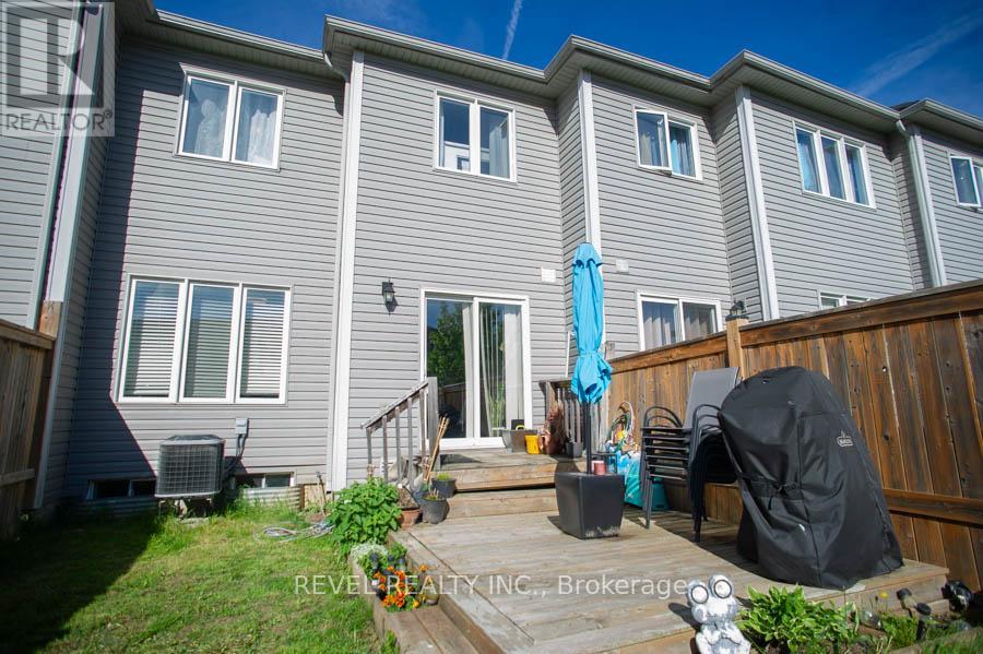 153 ENGLISH LANE - 24