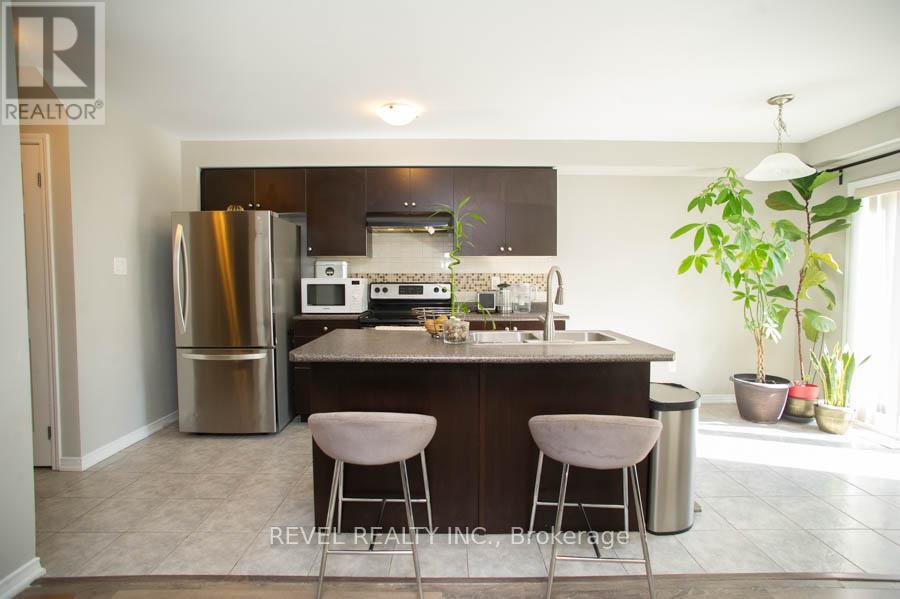 153 ENGLISH LANE - 4