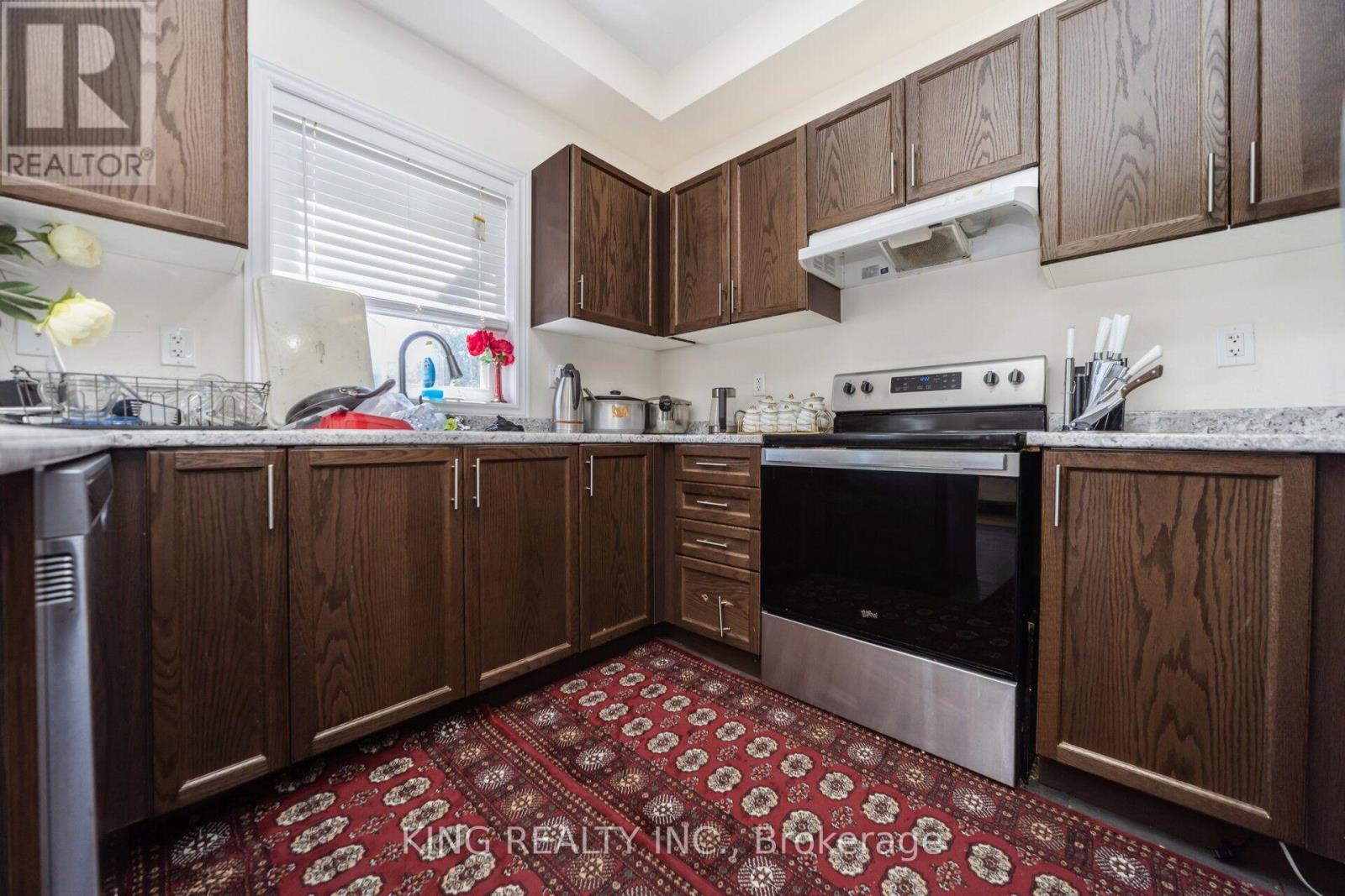 7 TODD CRESCENT - 19
