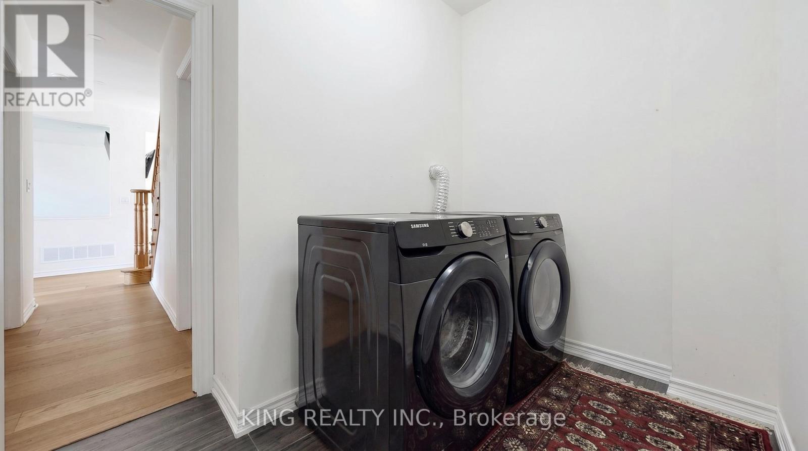 7 TODD CRESCENT - 22