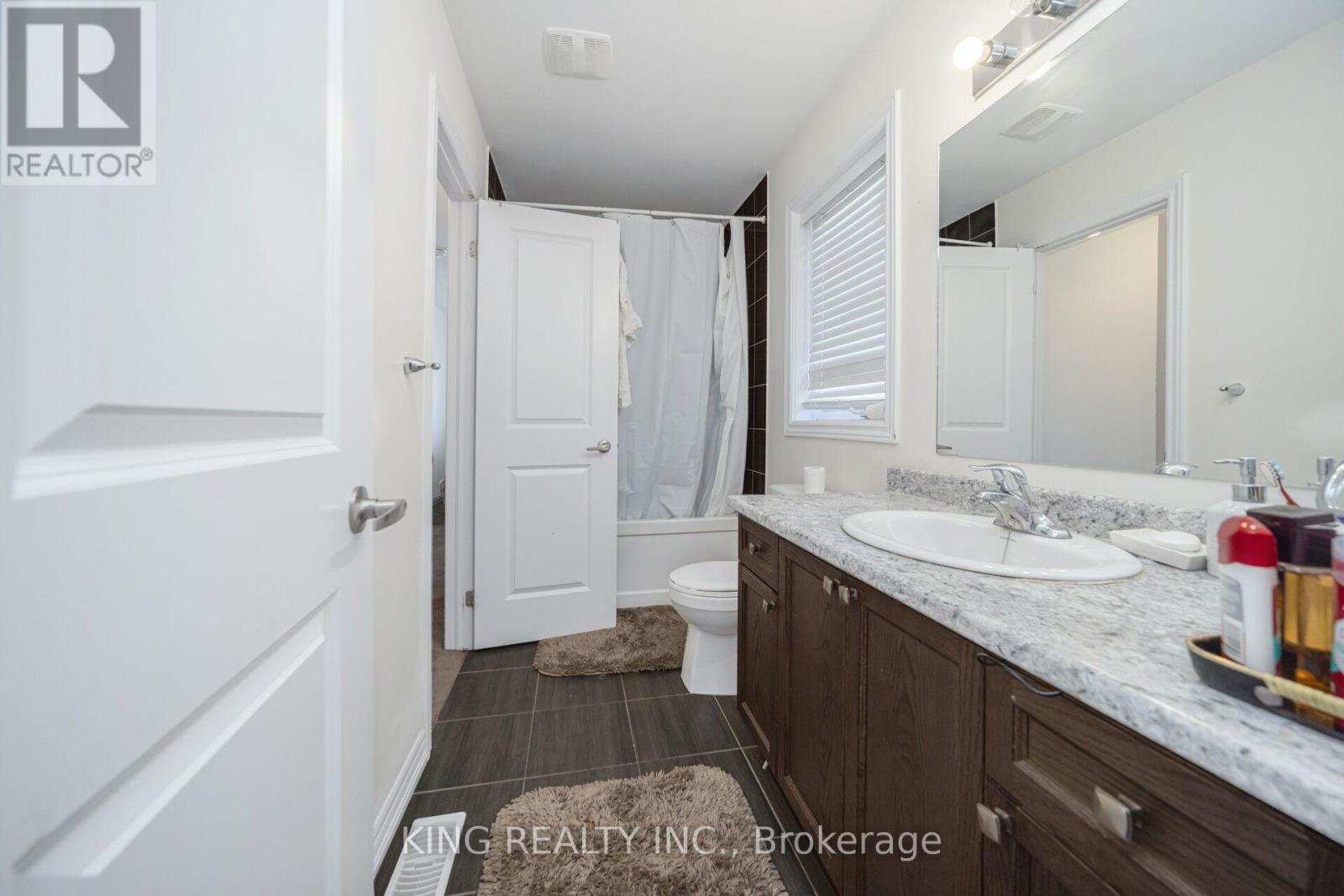 7 TODD CRESCENT - 39