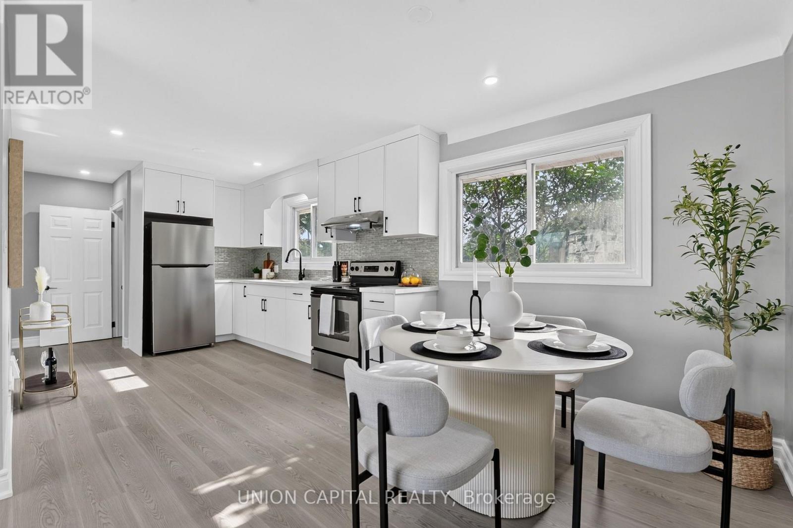 30 COLLIER ROAD N - 10