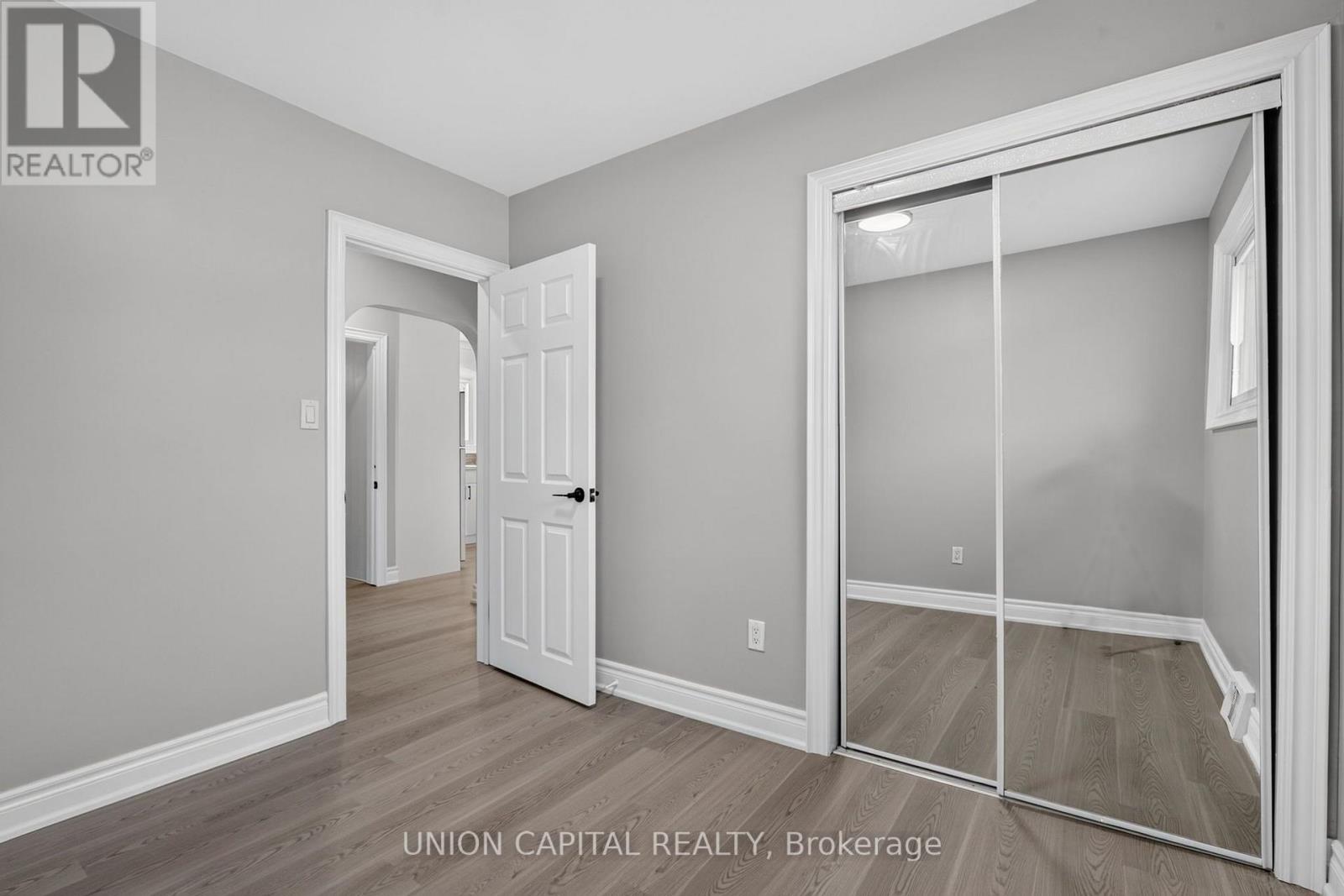 30 COLLIER ROAD N - 19