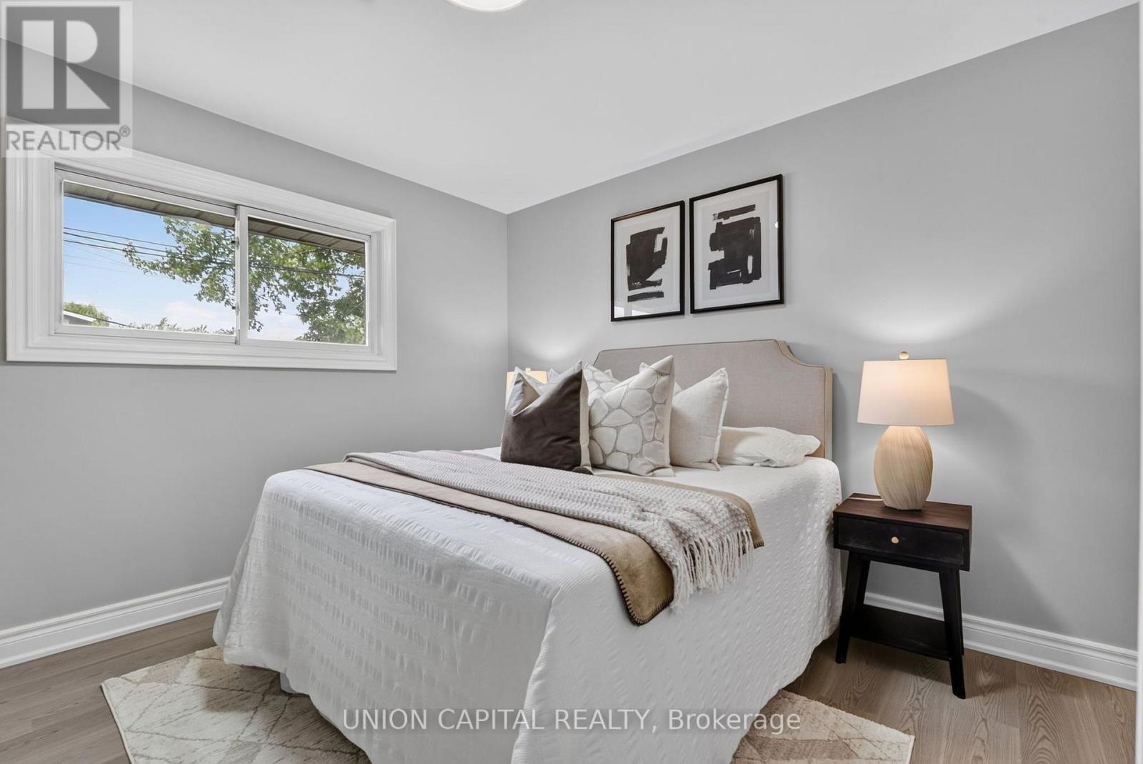 30 COLLIER ROAD N - 20
