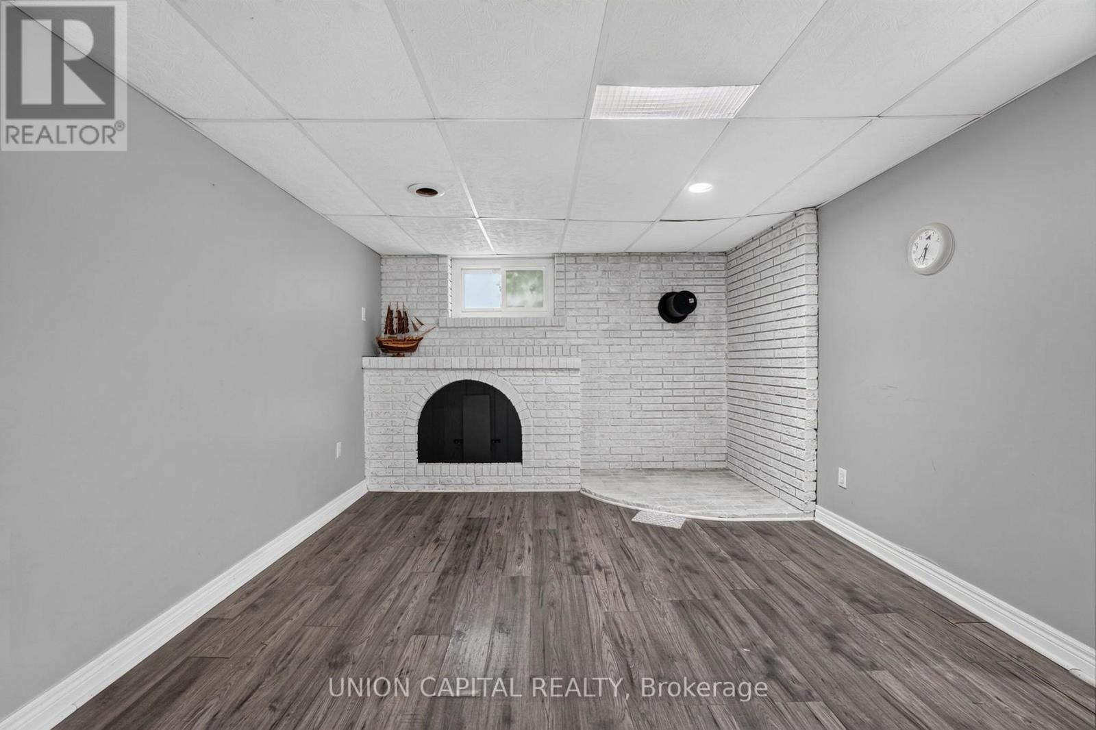 30 COLLIER ROAD N - 29
