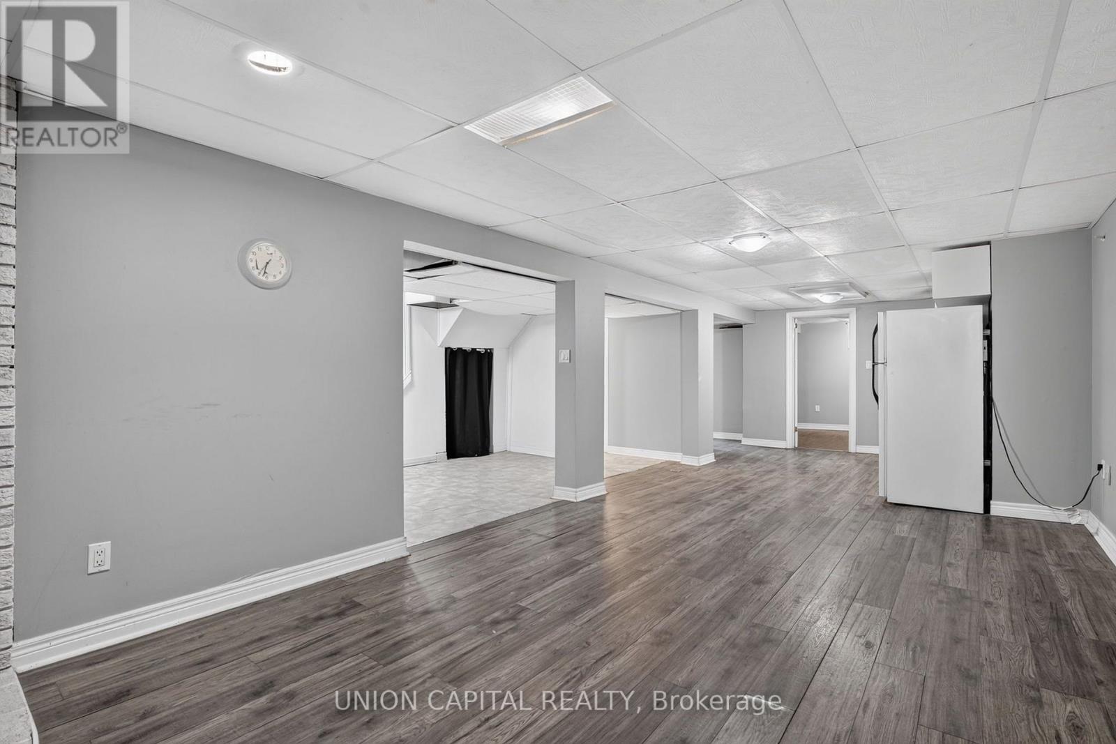 30 COLLIER ROAD N - 30