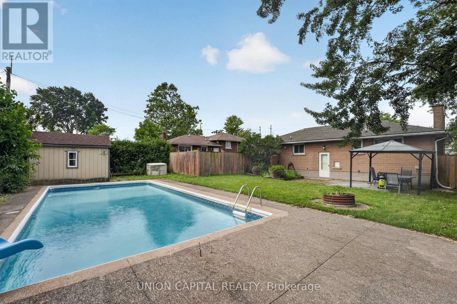 30 COLLIER ROAD N - 39