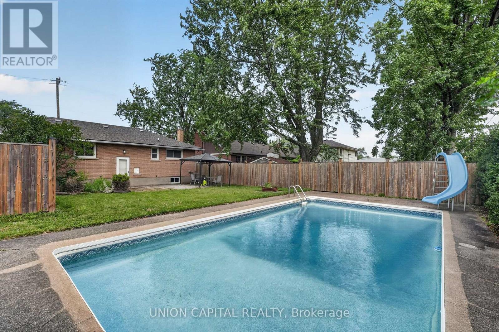 30 COLLIER ROAD N - 42