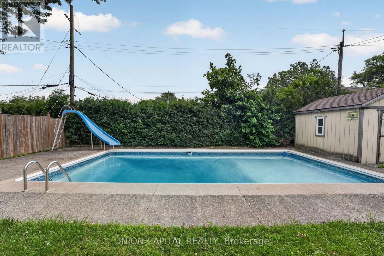 30 COLLIER ROAD N - 44