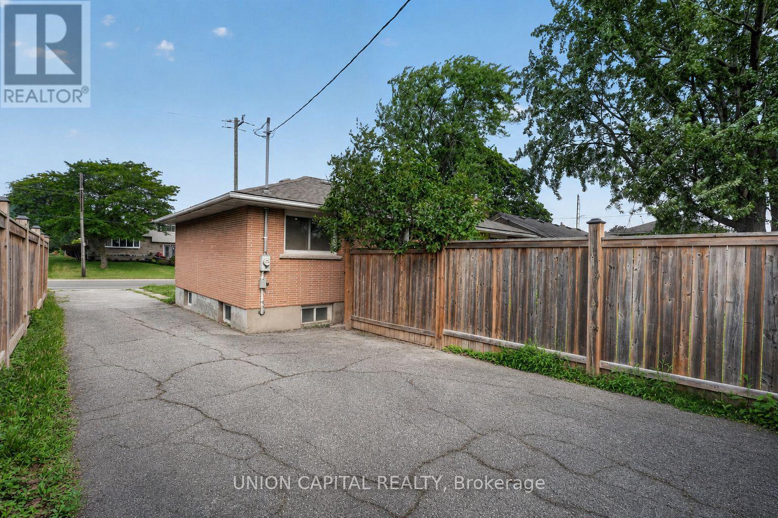 30 COLLIER ROAD N - 48