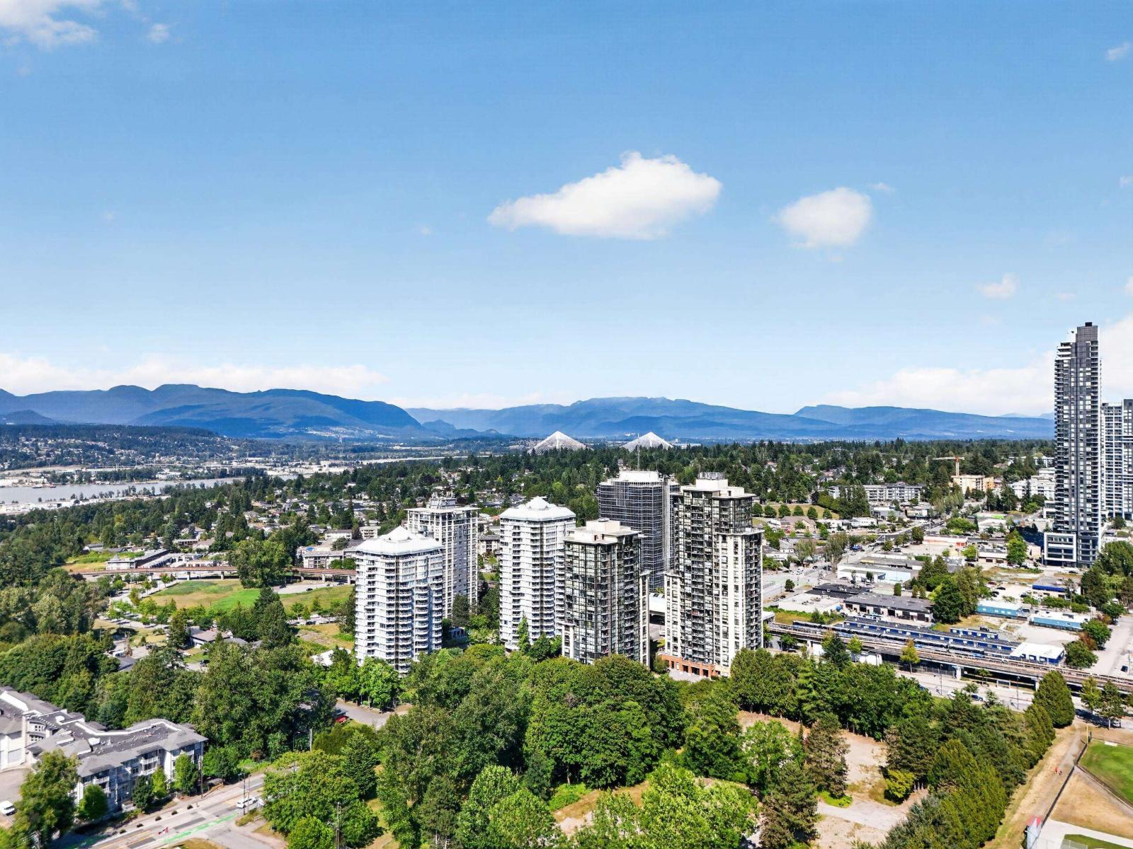 2 Bed, 2 Bath House for Sale in Surrey – 2302 10777 UNIVERSITY DRIVE, Surrey – MLS# R3145903 - Image 27