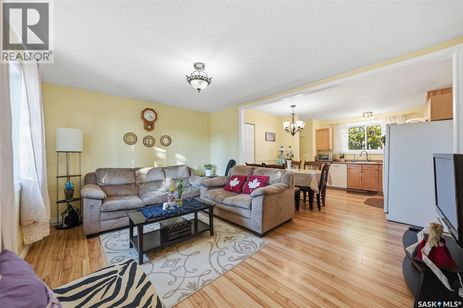 10 Dominion CRESCENT - 3