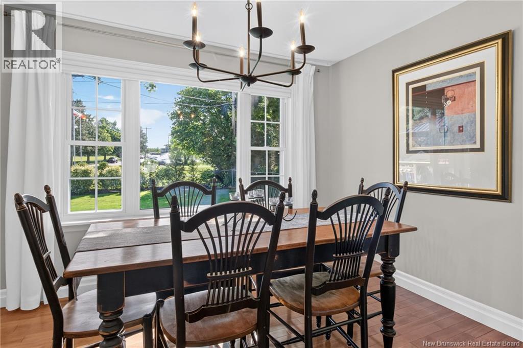 12 Fairway Boulevard - 11
