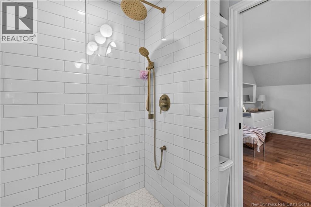12 Fairway Boulevard - 23