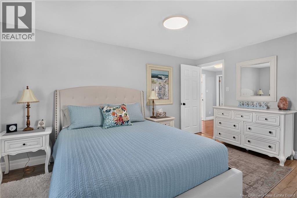12 Fairway Boulevard - 26