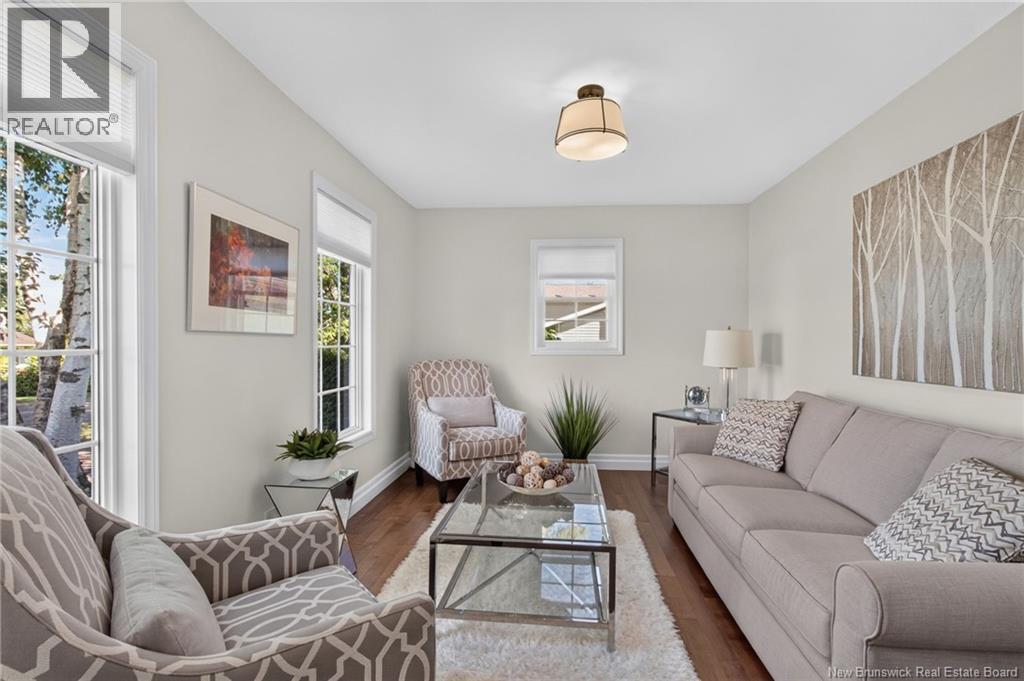 12 Fairway Boulevard - 6
