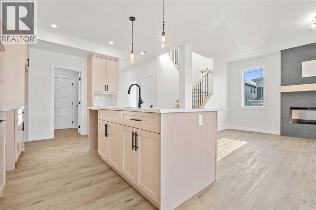 571 Buffaloberry Manor SE - 9